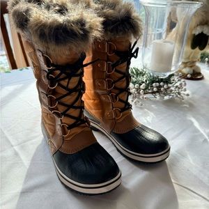 Sorel Tofino boots